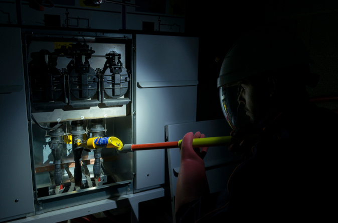 El "Genio" en el bolsillo : Mayor seguridad para los trabajadores del entorno eléctrico